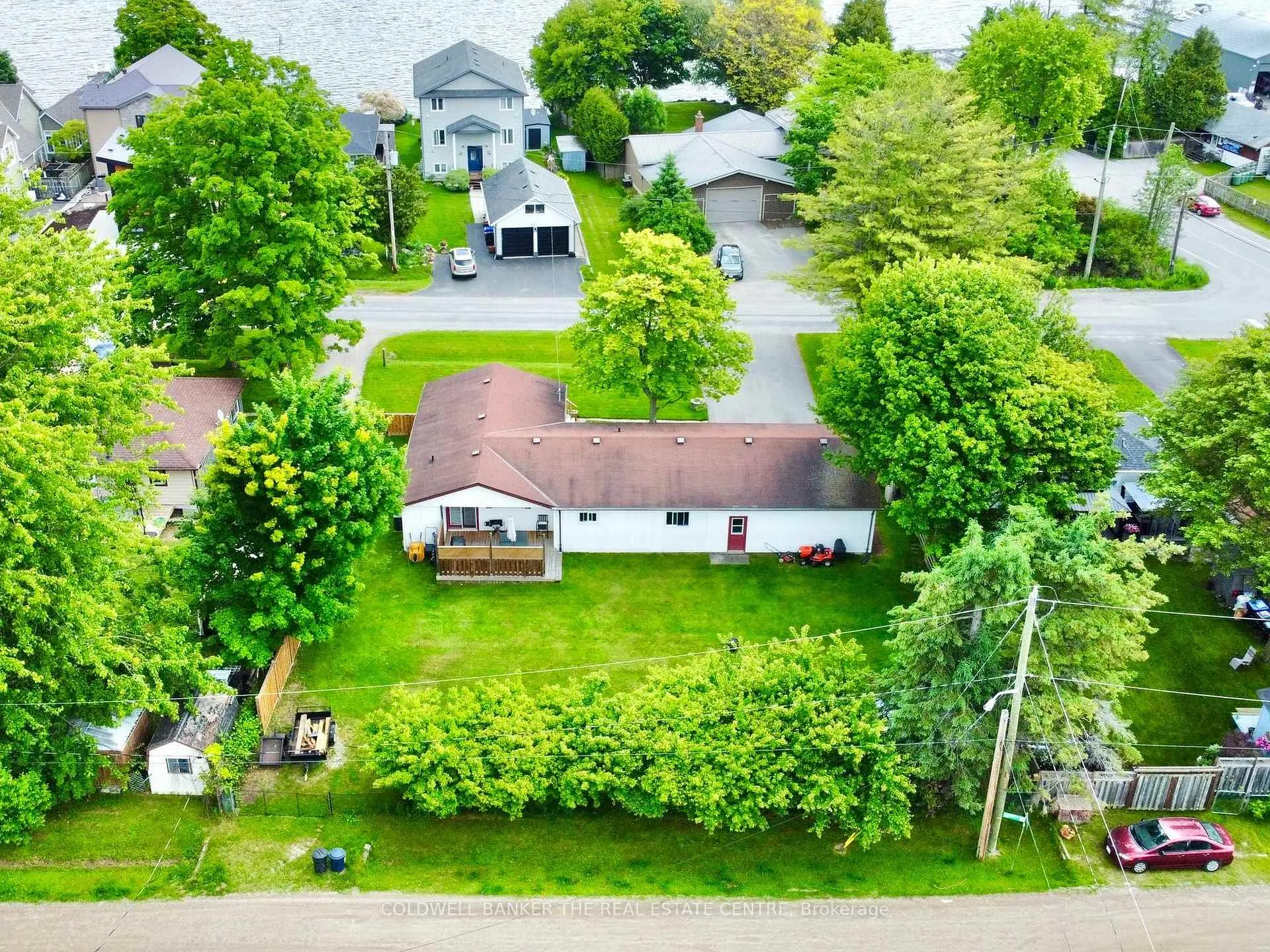 Photo 41 of 910 Barry Avenue, Innisfil, Lefroy — HOMEH