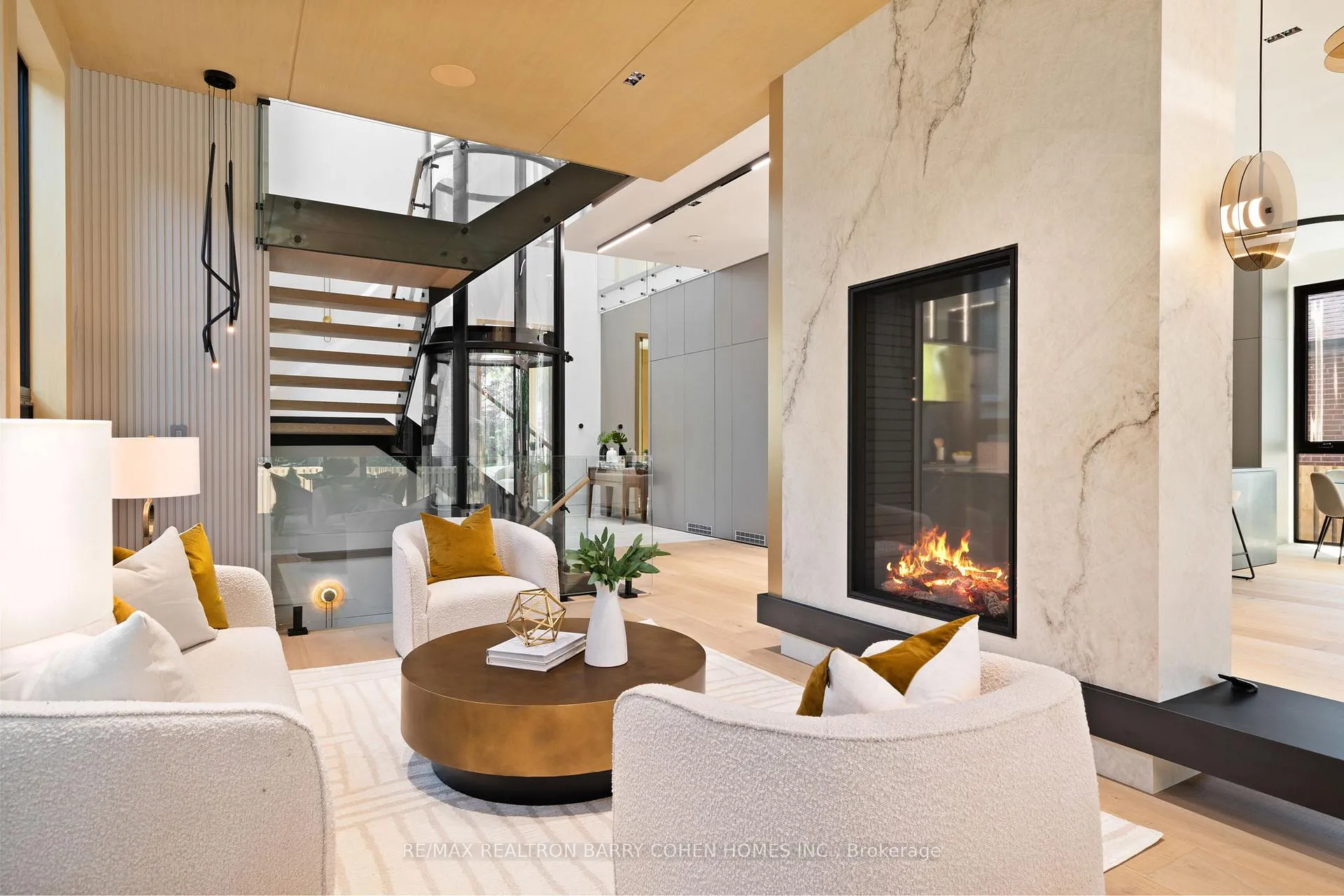 Photo 13 of 60 Alexandra Wood, Toronto, Bedford Park-Nortown — HOMEH