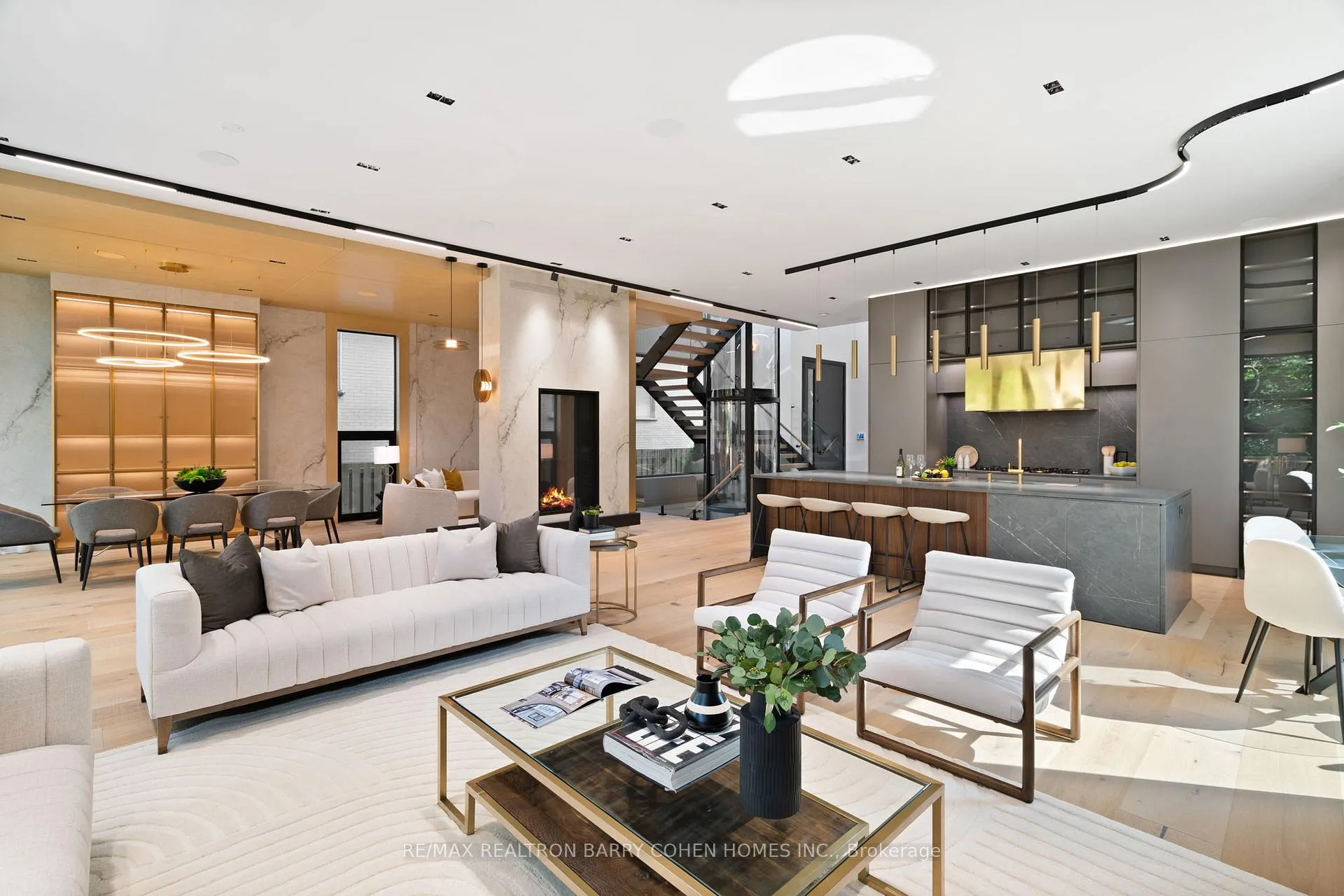 Photo 14 of 60 Alexandra Wood, Toronto, Bedford Park-Nortown — HOMEH