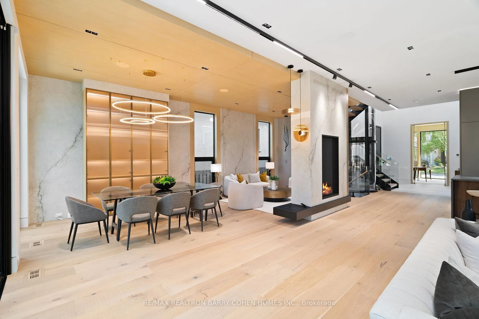 Photo 15 of 60 Alexandra Wood, Toronto, Bedford Park-Nortown — HOMEH
