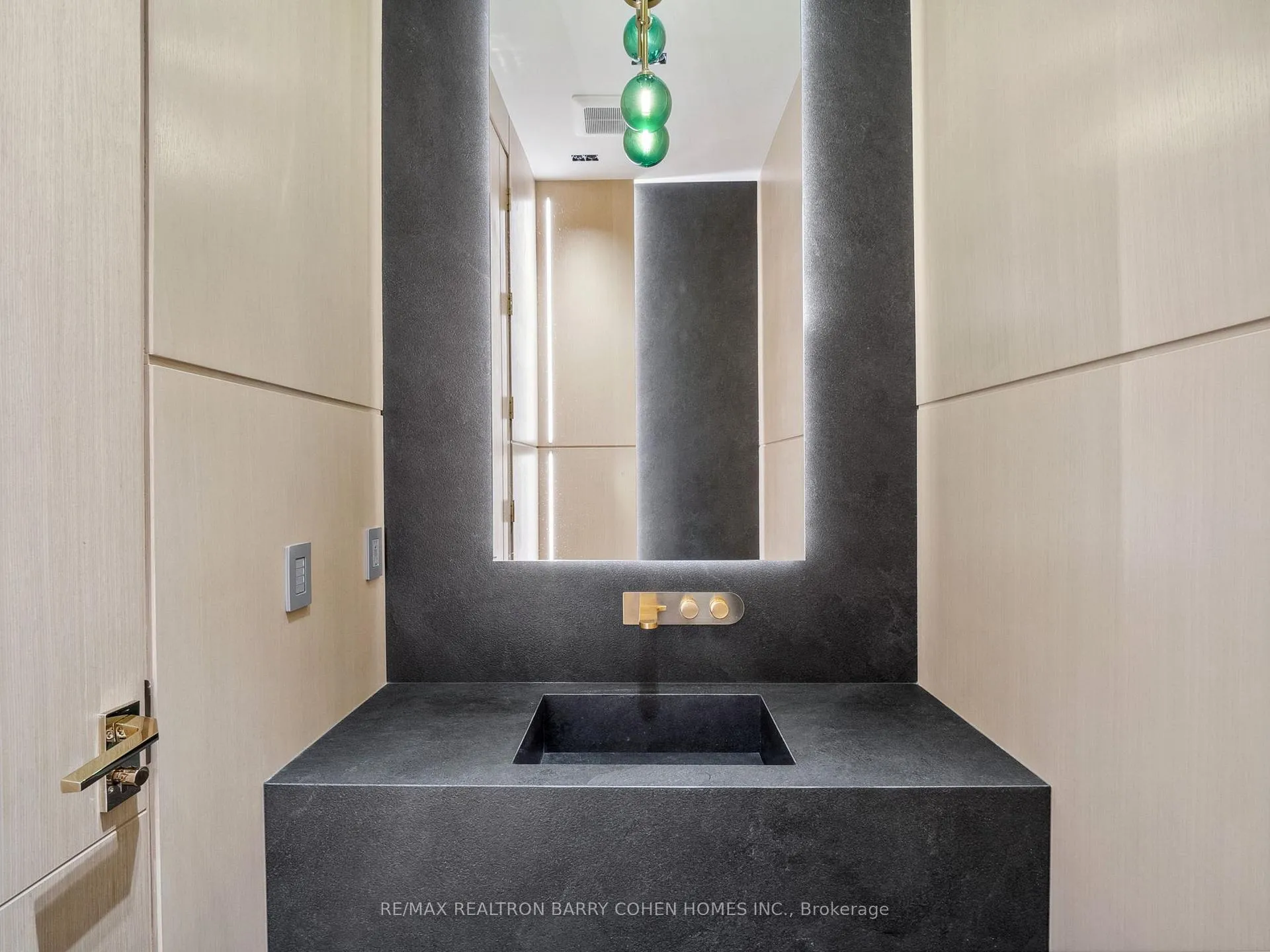 Photo 16 of 60 Alexandra Wood, Toronto, Bedford Park-Nortown — HOMEH