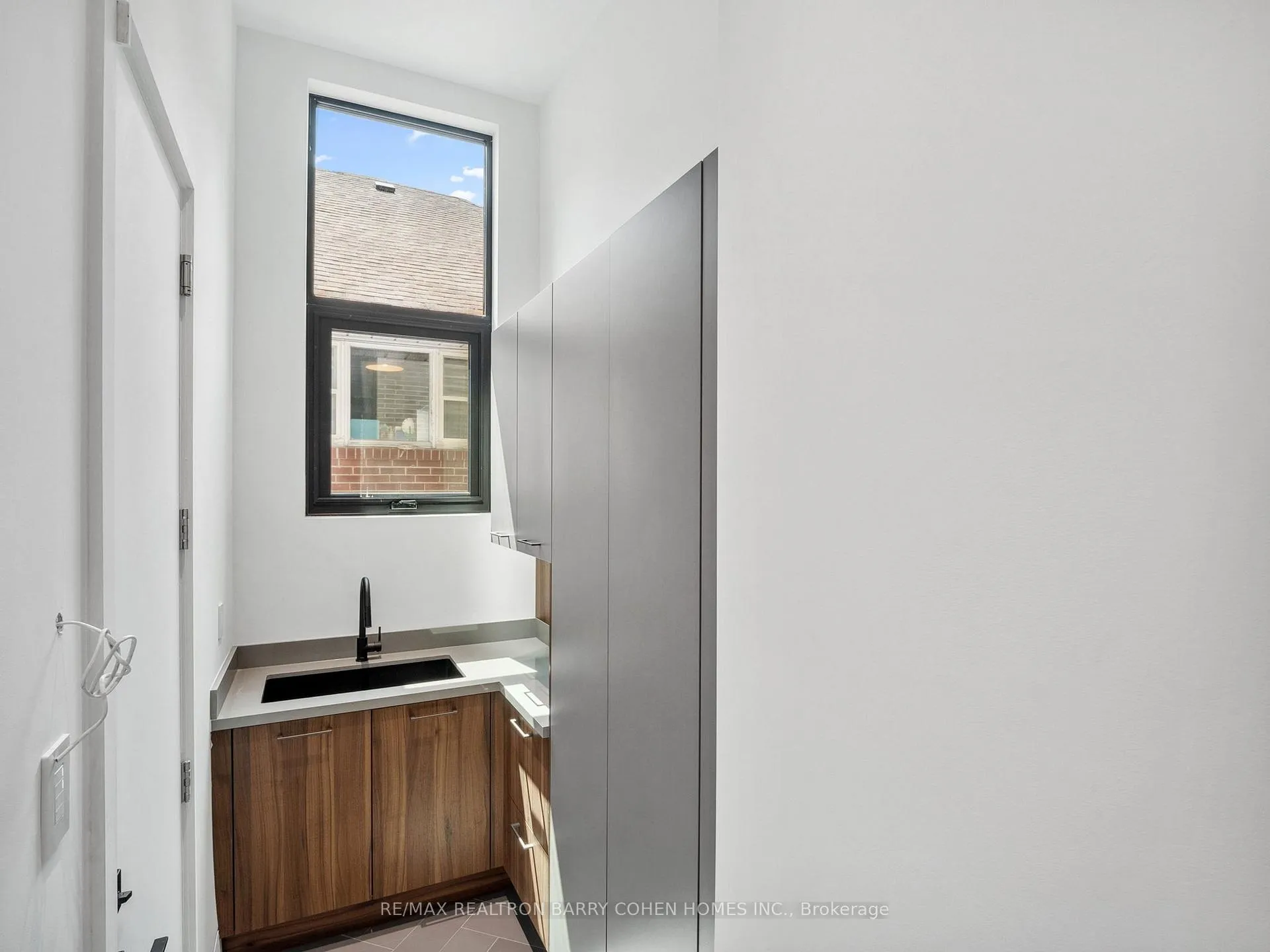 Photo 17 of 60 Alexandra Wood, Toronto, Bedford Park-Nortown — HOMEH