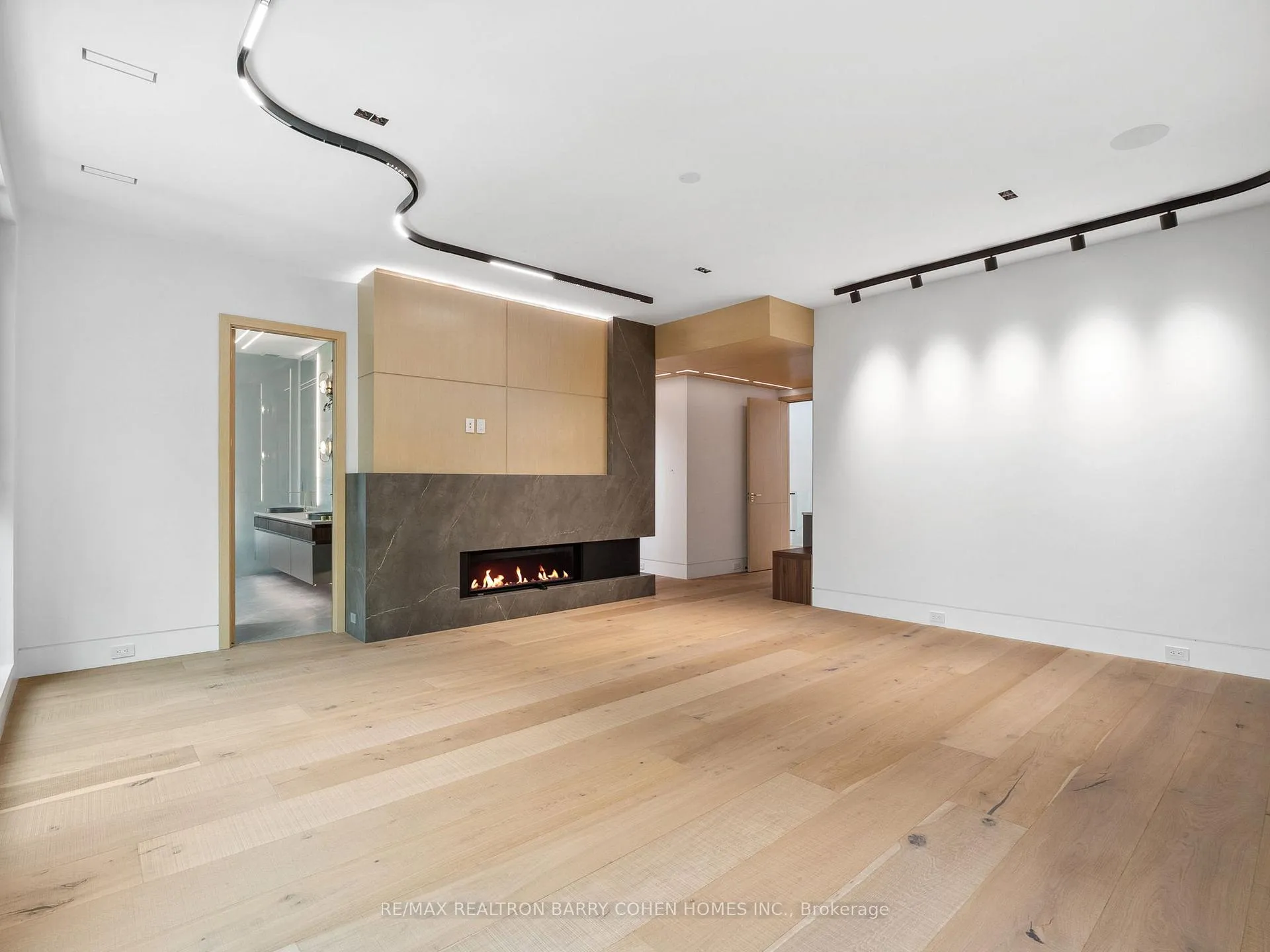 Photo 20 of 60 Alexandra Wood, Toronto, Bedford Park-Nortown — HOMEH