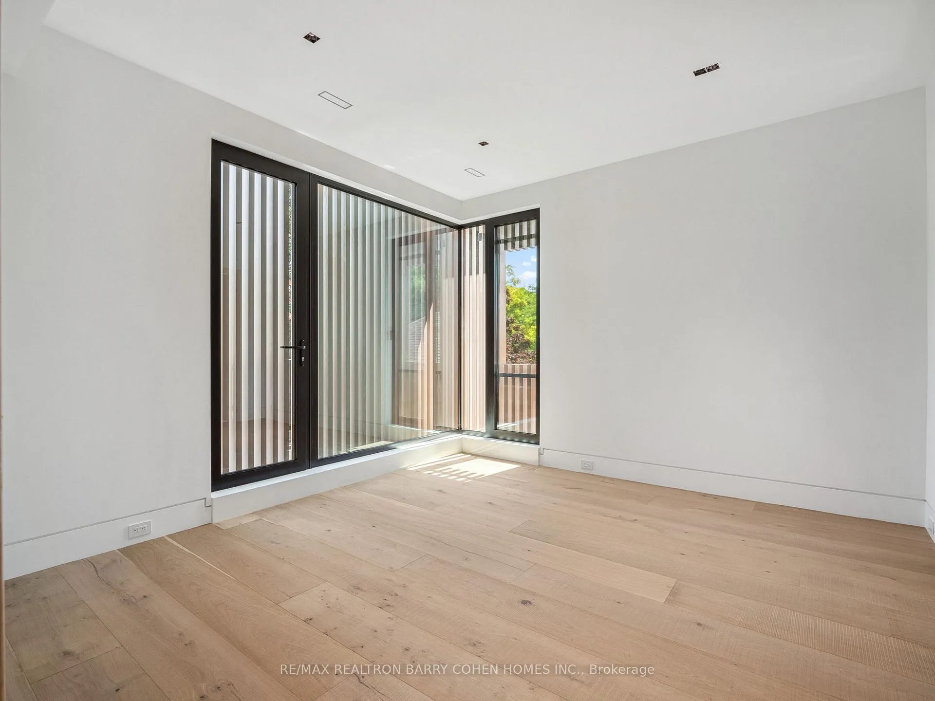Photo 25 of 60 Alexandra Wood, Toronto, Bedford Park-Nortown — HOMEH