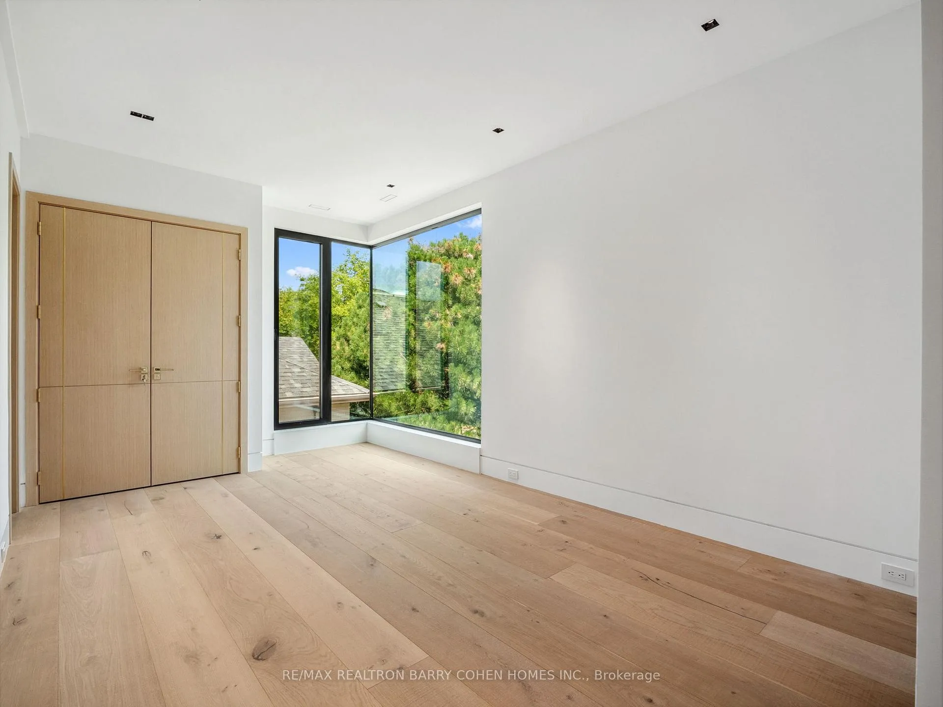 Photo 27 of 60 Alexandra Wood, Toronto, Bedford Park-Nortown — HOMEH