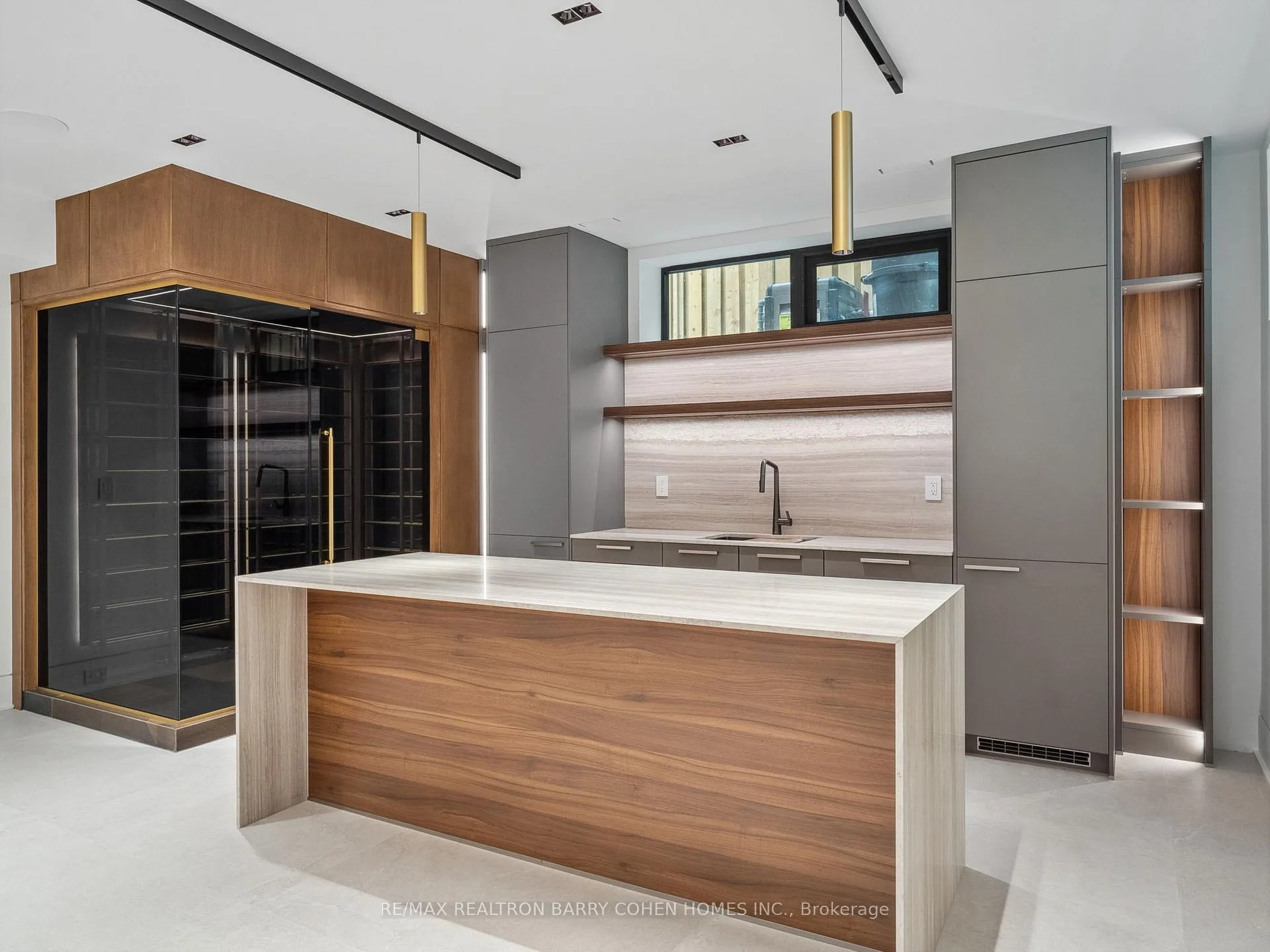 Photo 31 of 60 Alexandra Wood, Toronto, Bedford Park-Nortown — HOMEH