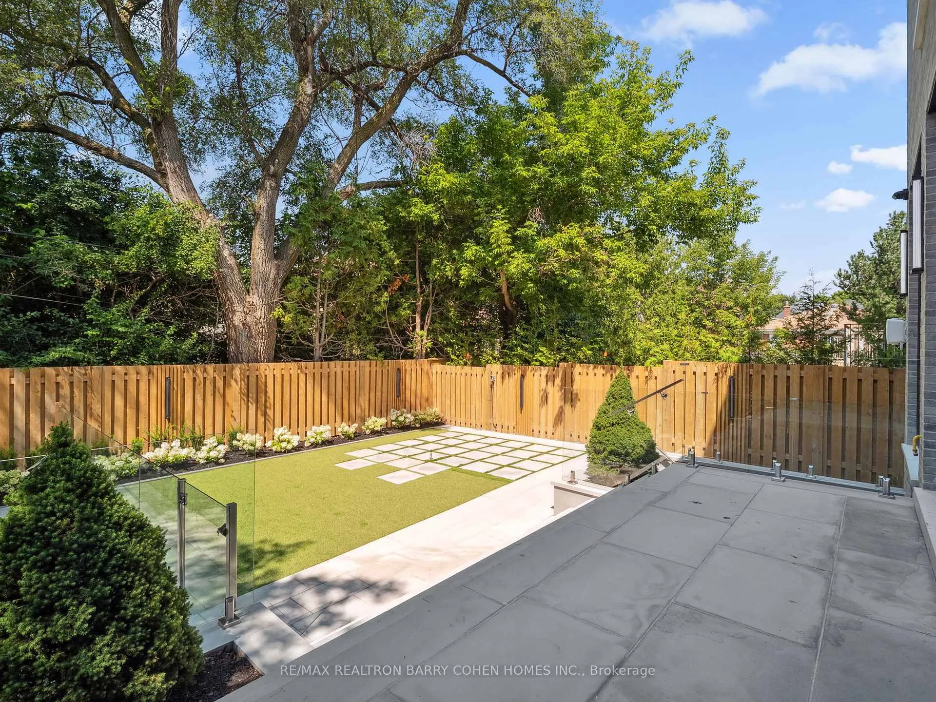 Photo 38 of 60 Alexandra Wood, Toronto, Bedford Park-Nortown — HOMEH