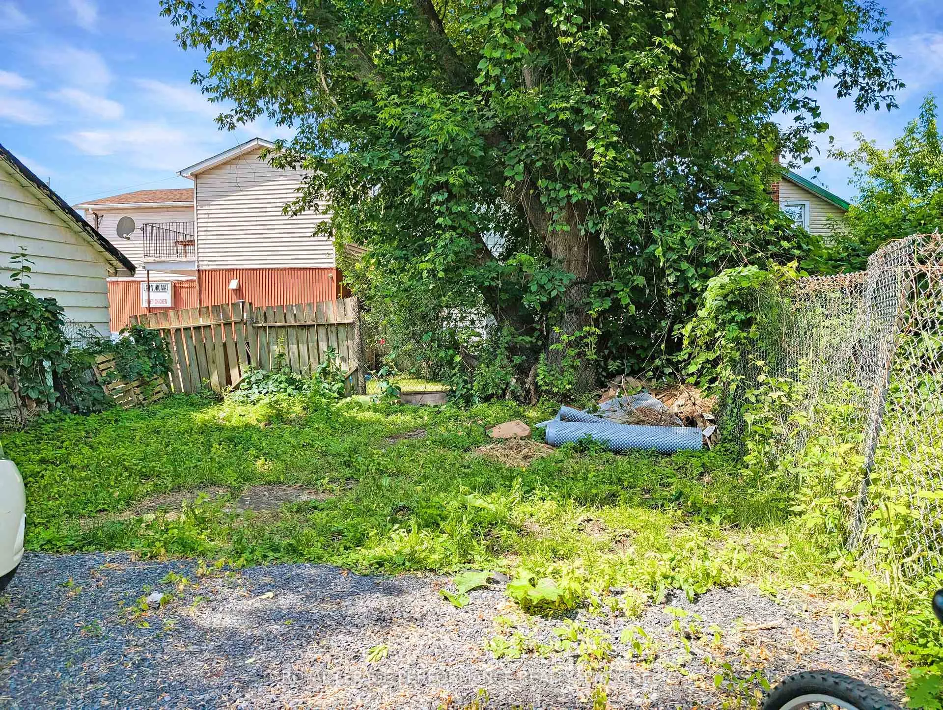 Photo 4 of 307-309 Prince Arthur Street, Cornwall — HOMEH