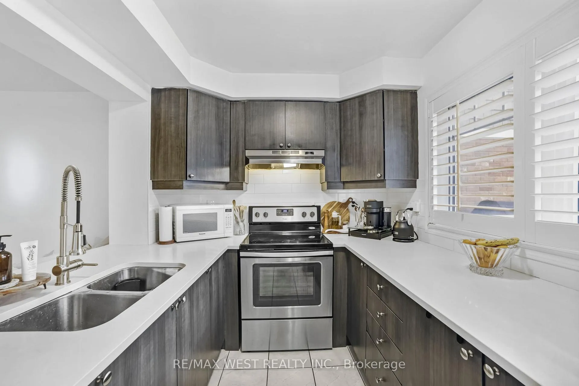 Photo 4 of 266 Casson Point, Milton, Ford — HOMEH
