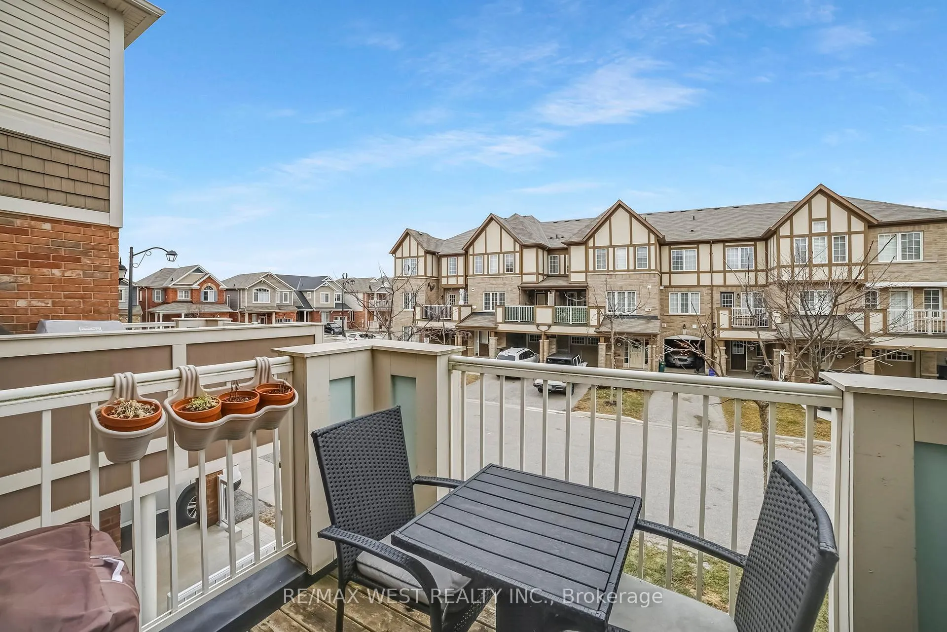 Photo 9 of 266 Casson Point, Milton, Ford — HOMEH