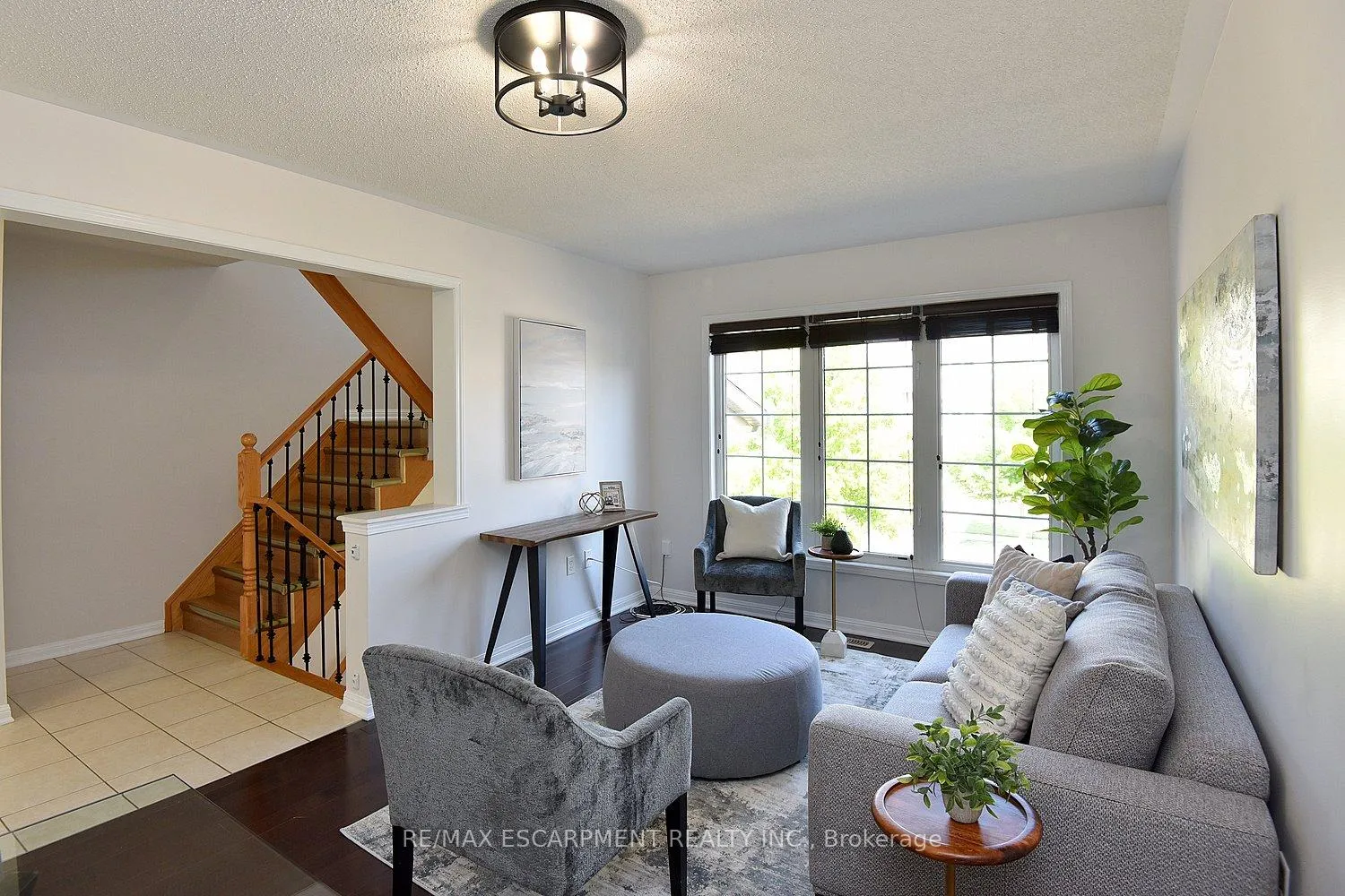 Photo 4 of 45 Ohara Lane, Hamilton, Meadowlands — HOMEH
