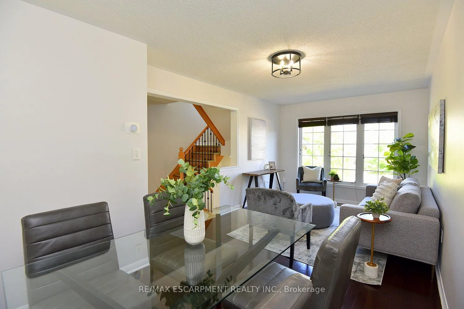 Photo 9 of 45 Ohara Lane, Hamilton, Meadowlands — HOMEH