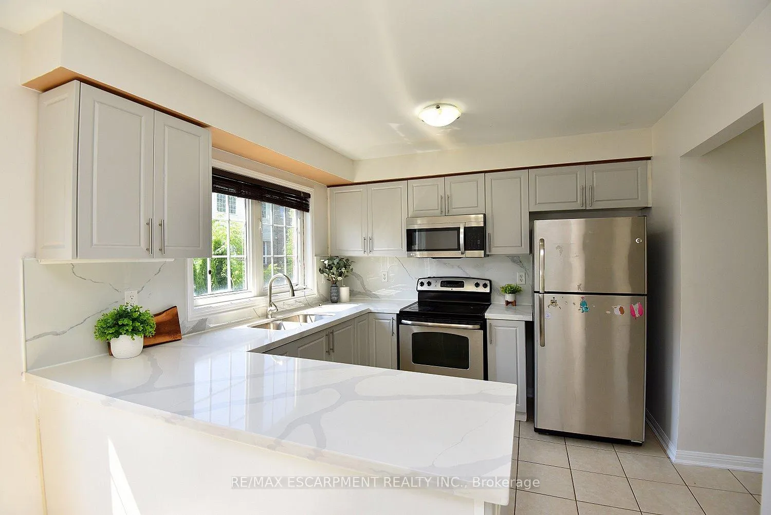 Photo 17 of 45 Ohara Lane, Hamilton, Meadowlands — HOMEH