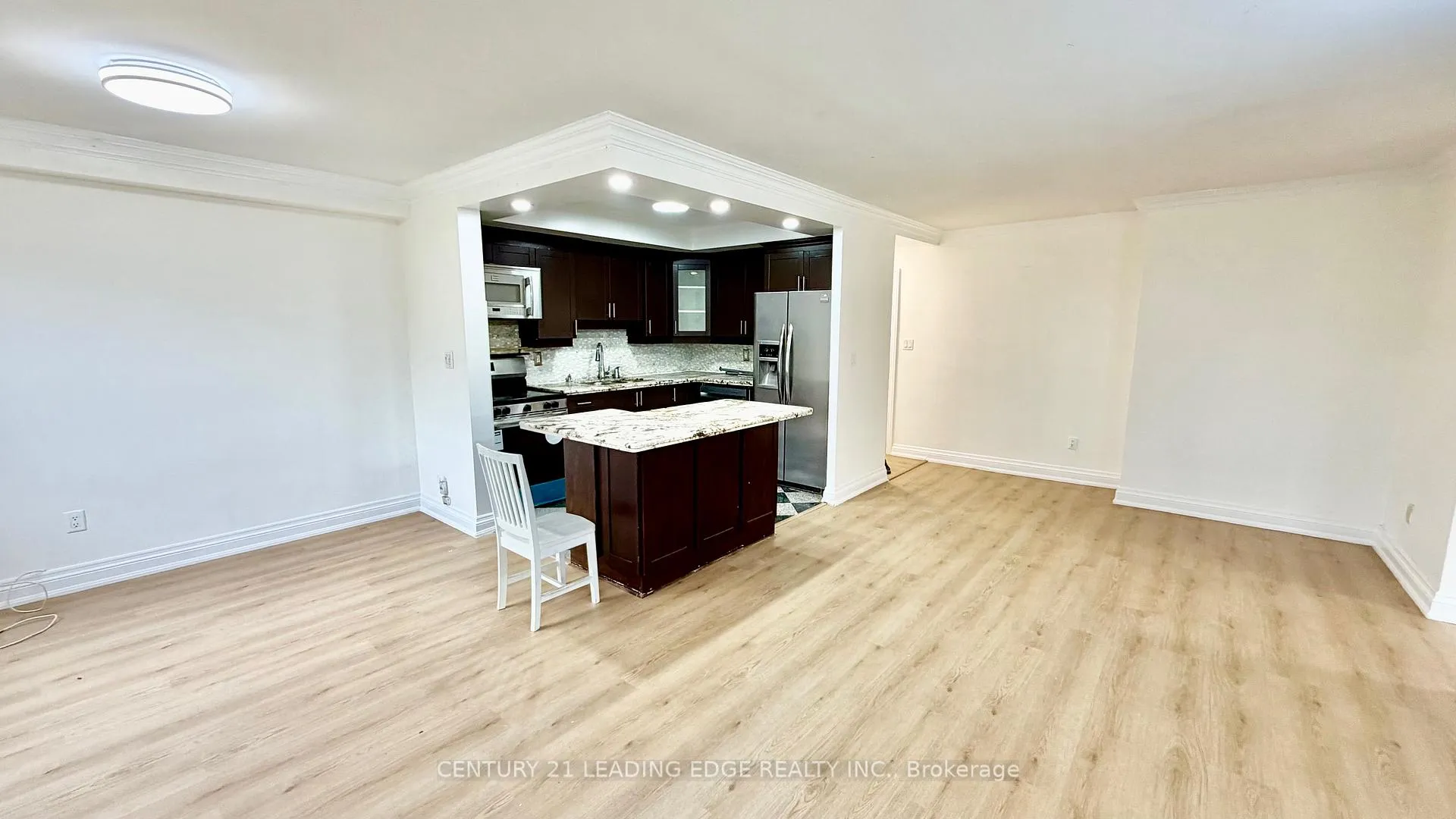 Photo 4 of Unit 509, 20 Edgecliff Golfway, Toronto, Flemingdon Park — HOMEH