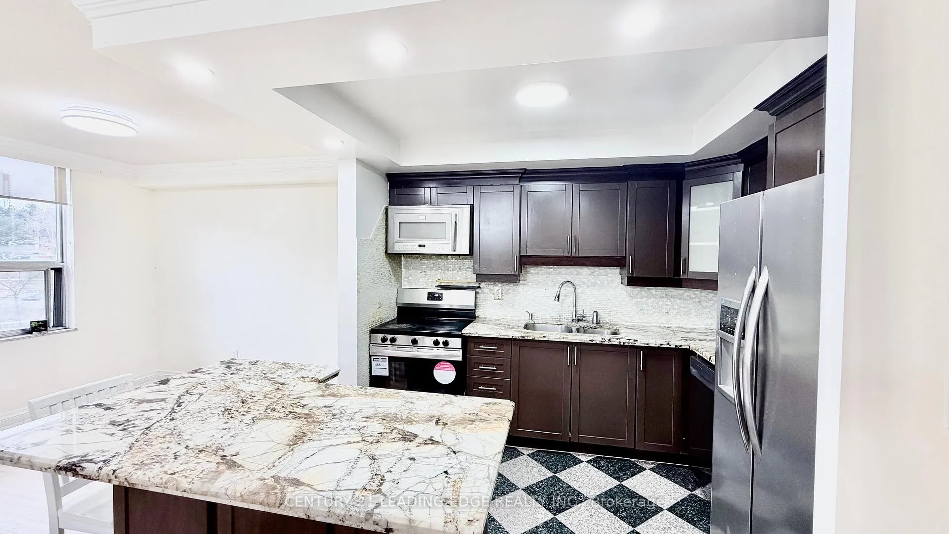 Photo 6 of Unit 509, 20 Edgecliff Golfway, Toronto, Flemingdon Park — HOMEH
