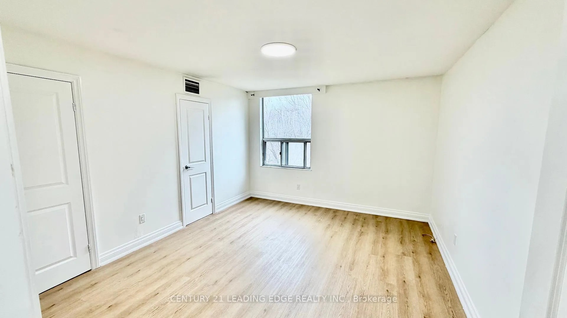 Photo 9 of Unit 509, 20 Edgecliff Golfway, Toronto, Flemingdon Park — HOMEH
