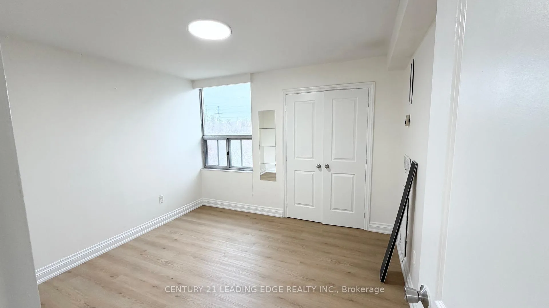 Photo 10 of Unit 509, 20 Edgecliff Golfway, Toronto, Flemingdon Park — HOMEH