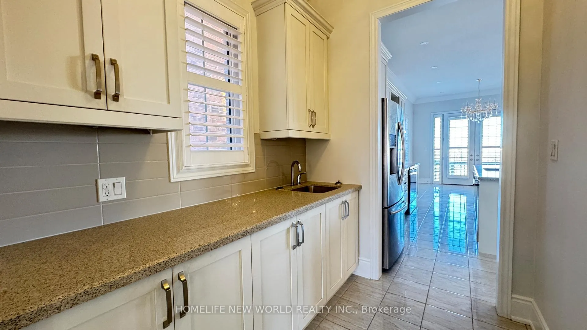 Photo 8 of 10 Ken Sinclair Crescent, Aurora, Aurora Estates — HOMEH