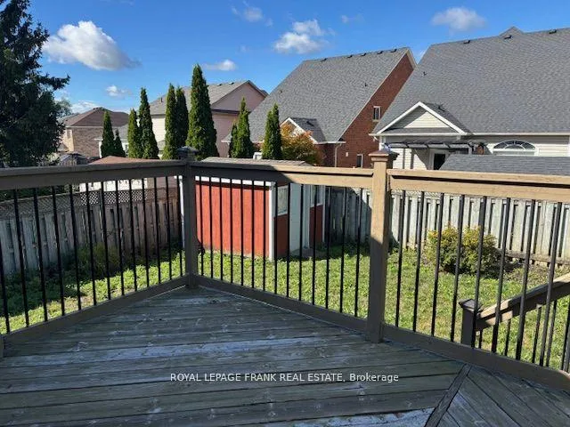 Photo 30 of 40 Kimberly Drive, Whitby, Brooklin — HOMEH