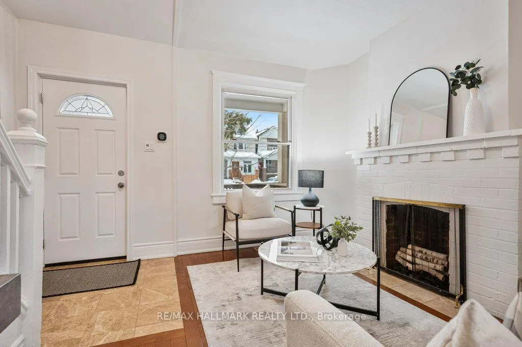 Photo 3 of 203 Oakcrest Avenue, Toronto, East End-Danforth — HOMEH