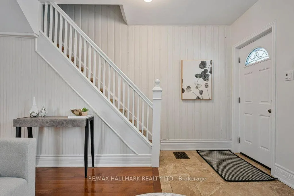 Photo 5 of 203 Oakcrest Avenue, Toronto, East End-Danforth — HOMEH