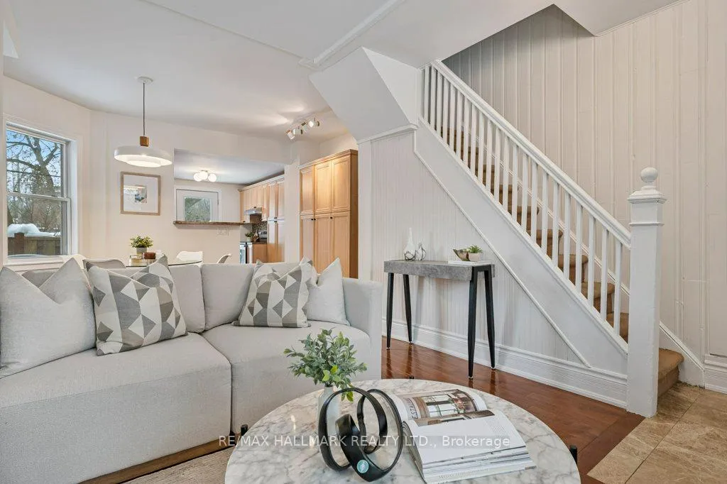 Photo 6 of 203 Oakcrest Avenue, Toronto, East End-Danforth — HOMEH