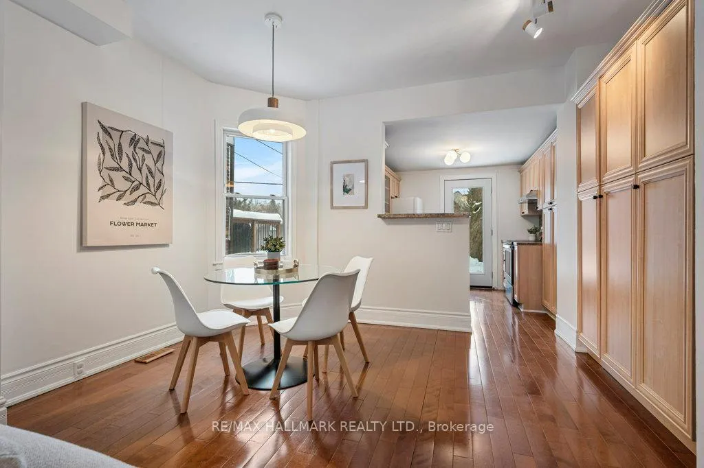Photo 8 of 203 Oakcrest Avenue, Toronto, East End-Danforth — HOMEH