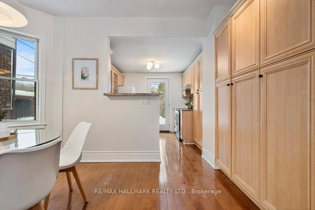 Photo 12 of 203 Oakcrest Avenue, Toronto, East End-Danforth — HOMEH