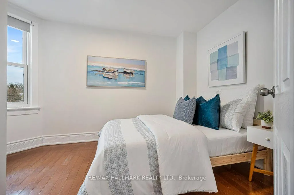 Photo 19 of 203 Oakcrest Avenue, Toronto, East End-Danforth — HOMEH