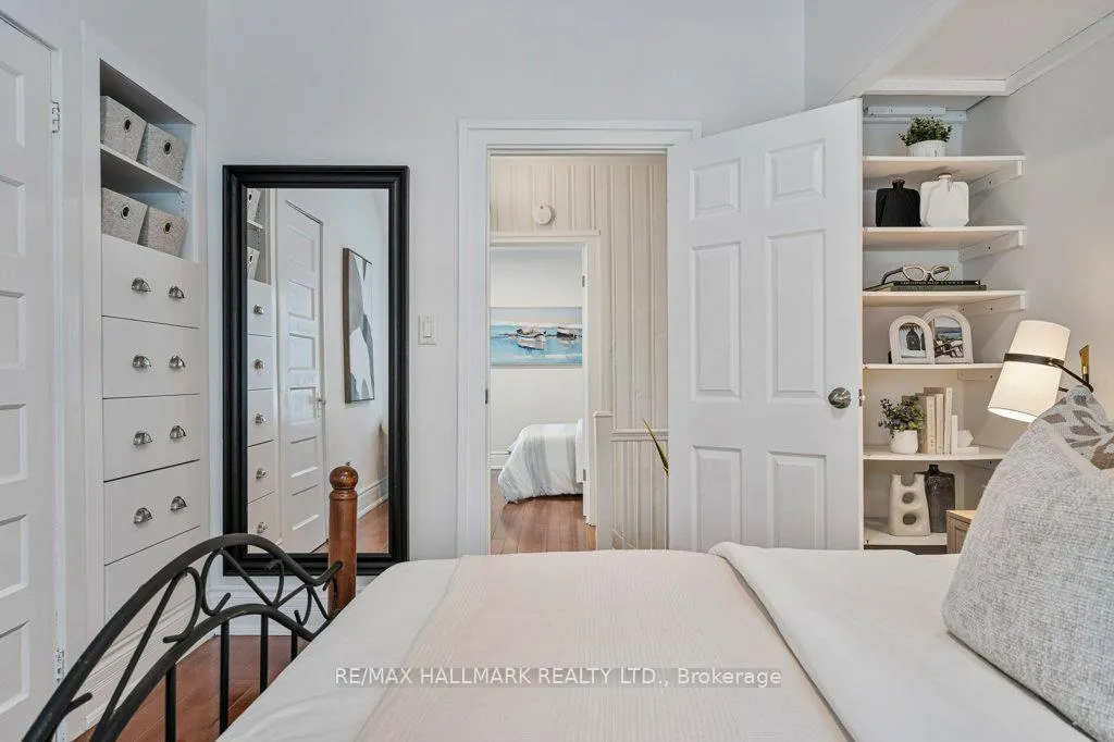 Photo 25 of 203 Oakcrest Avenue, Toronto, East End-Danforth — HOMEH