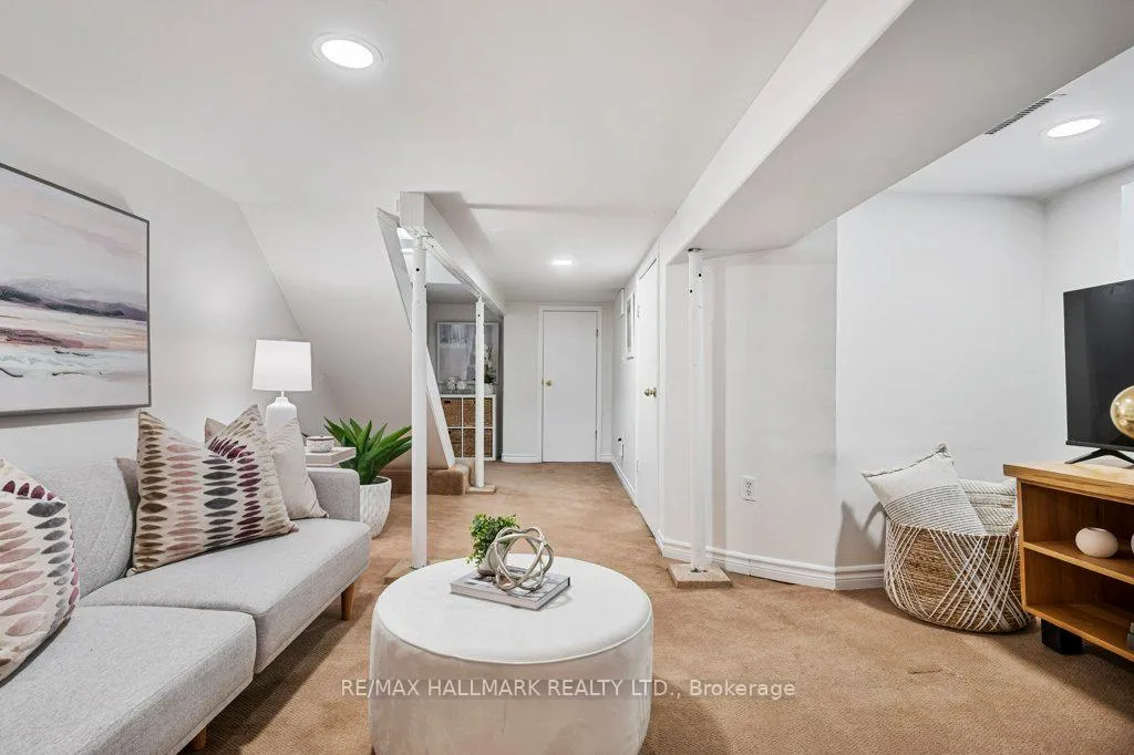 Photo 28 of 203 Oakcrest Avenue, Toronto, East End-Danforth — HOMEH