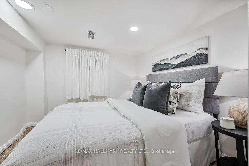 Photo 29 of 203 Oakcrest Avenue, Toronto, East End-Danforth — HOMEH