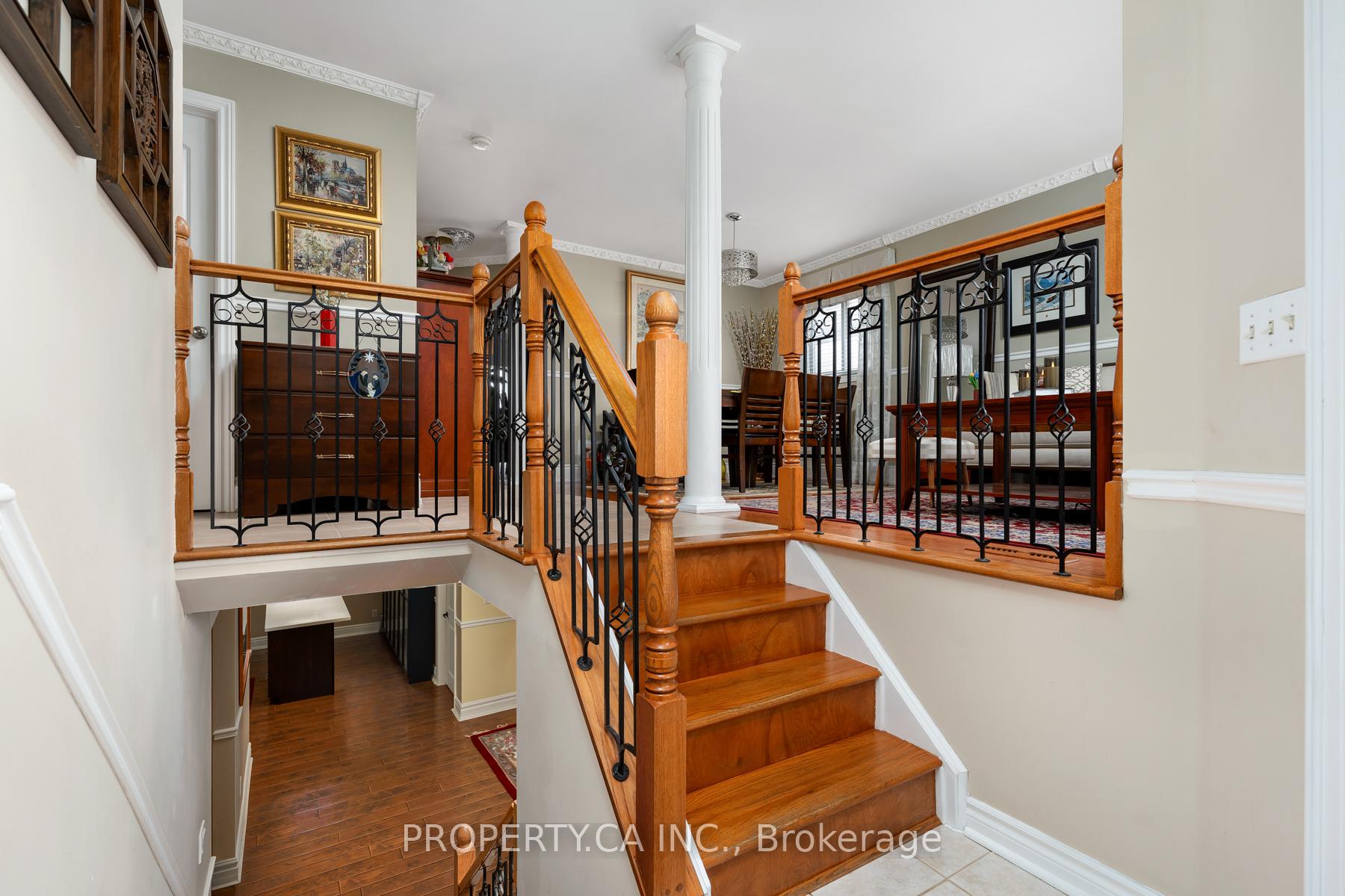 Photo 7 of 12 Suncrest Drive, Brampton, Brampton West — HOMEH