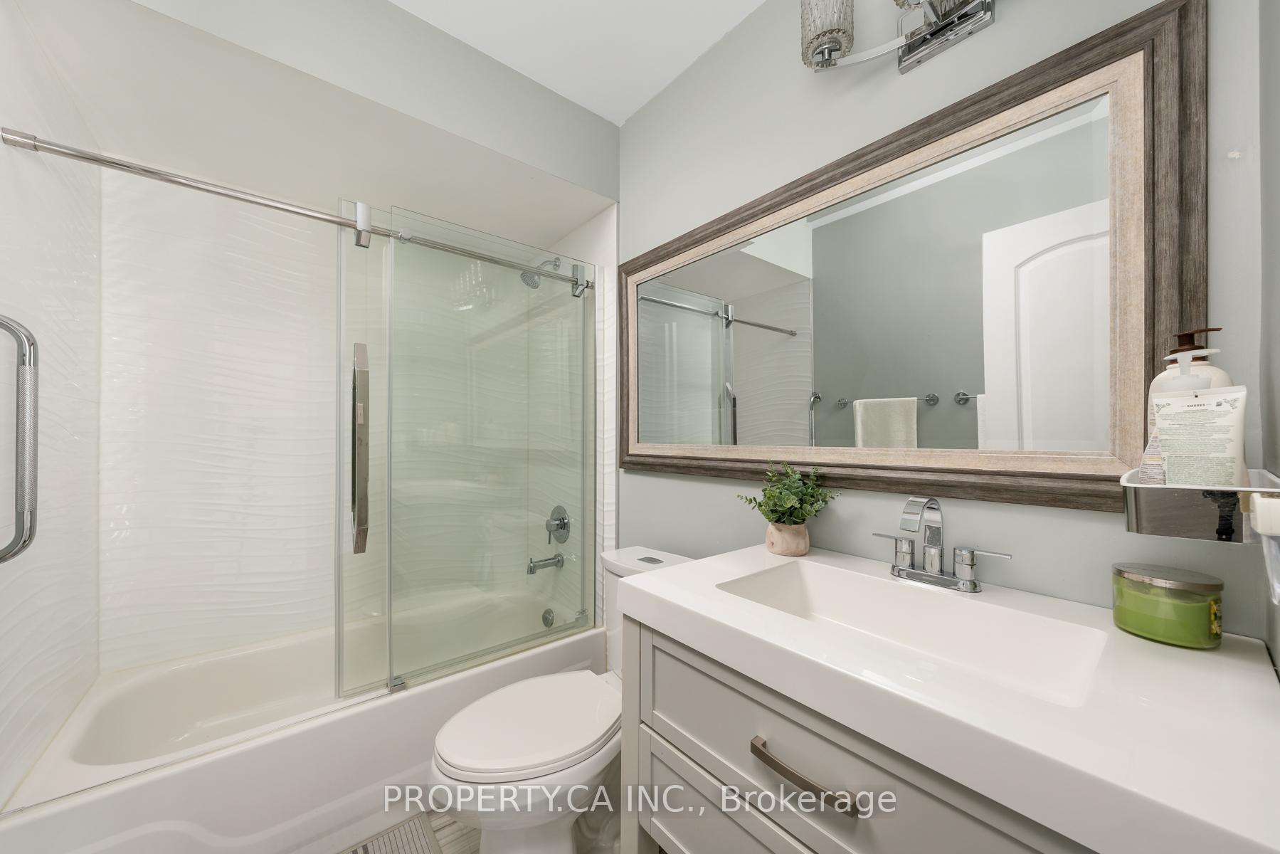Photo 22 of 12 Suncrest Drive, Brampton, Brampton West — HOMEH
