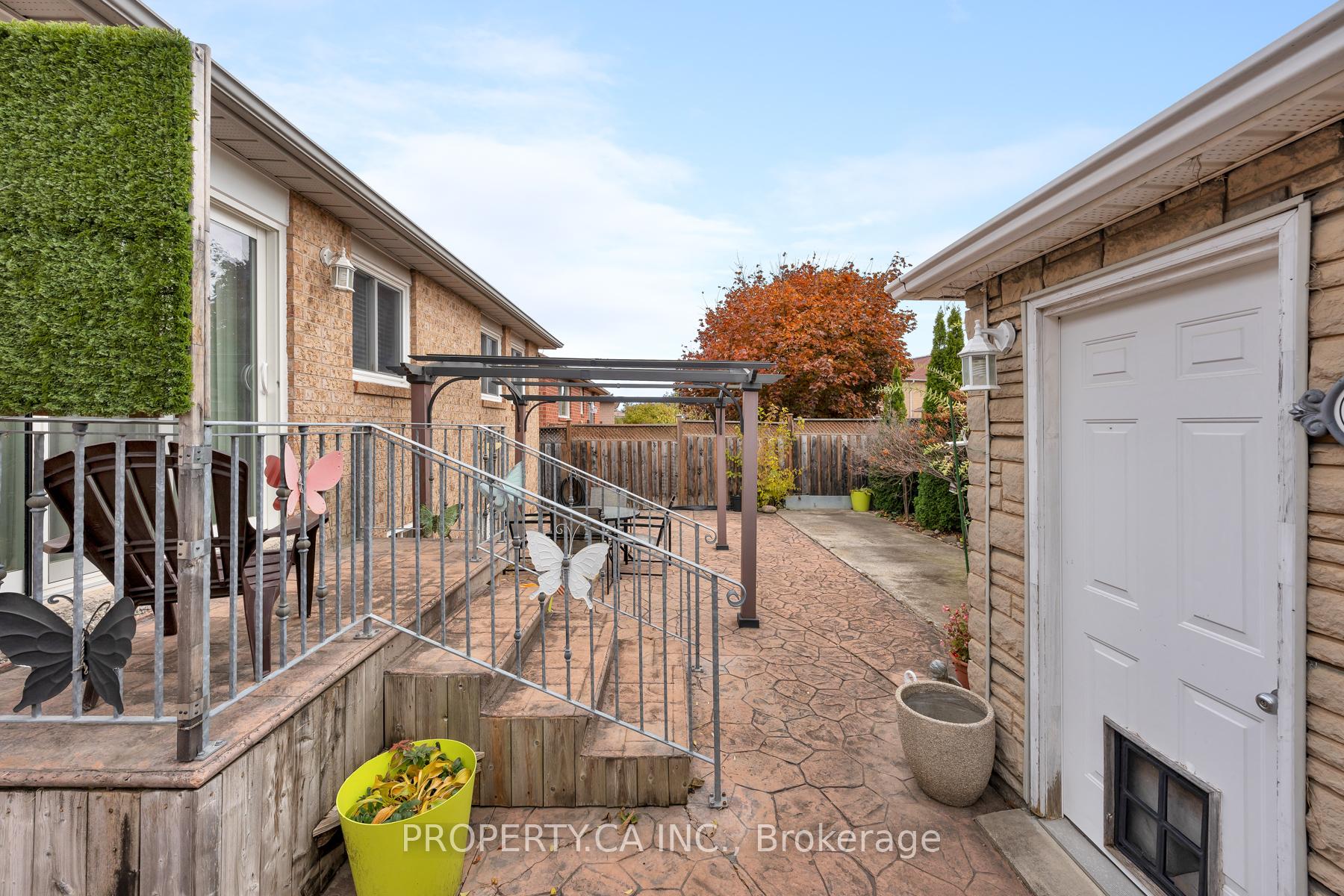Photo 43 of 12 Suncrest Drive, Brampton, Brampton West — HOMEH