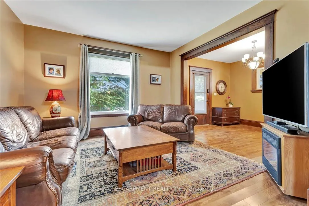 Photo 18 of 2038 Governors Road, Hamilton, Ancaster — HOMEH