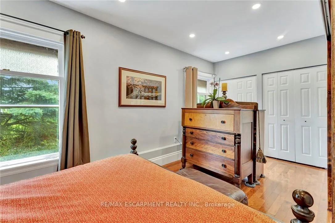 Photo 22 of 2038 Governors Road, Hamilton, Ancaster — HOMEH