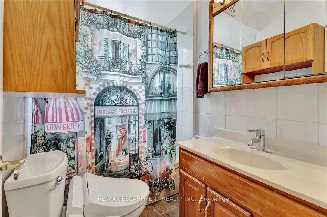 Photo 26 of 2038 Governors Road, Hamilton, Ancaster — HOMEH