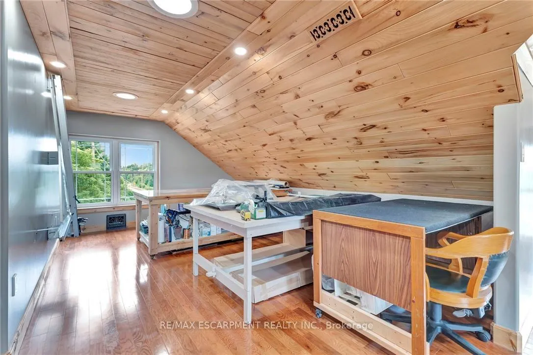 Photo 29 of 2038 Governors Road, Hamilton, Ancaster — HOMEH