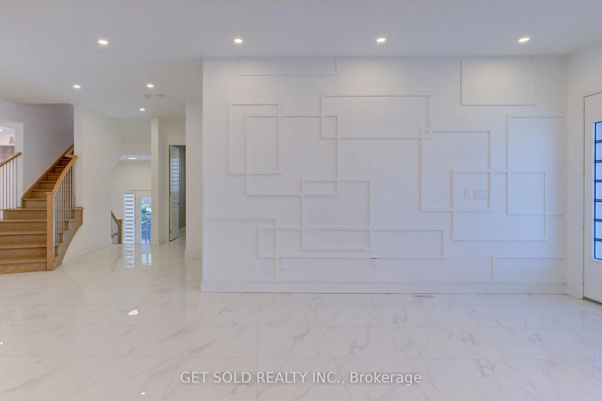 Photo 6 of 166 Concession Street, Hamilton, Centremount — HOMEH