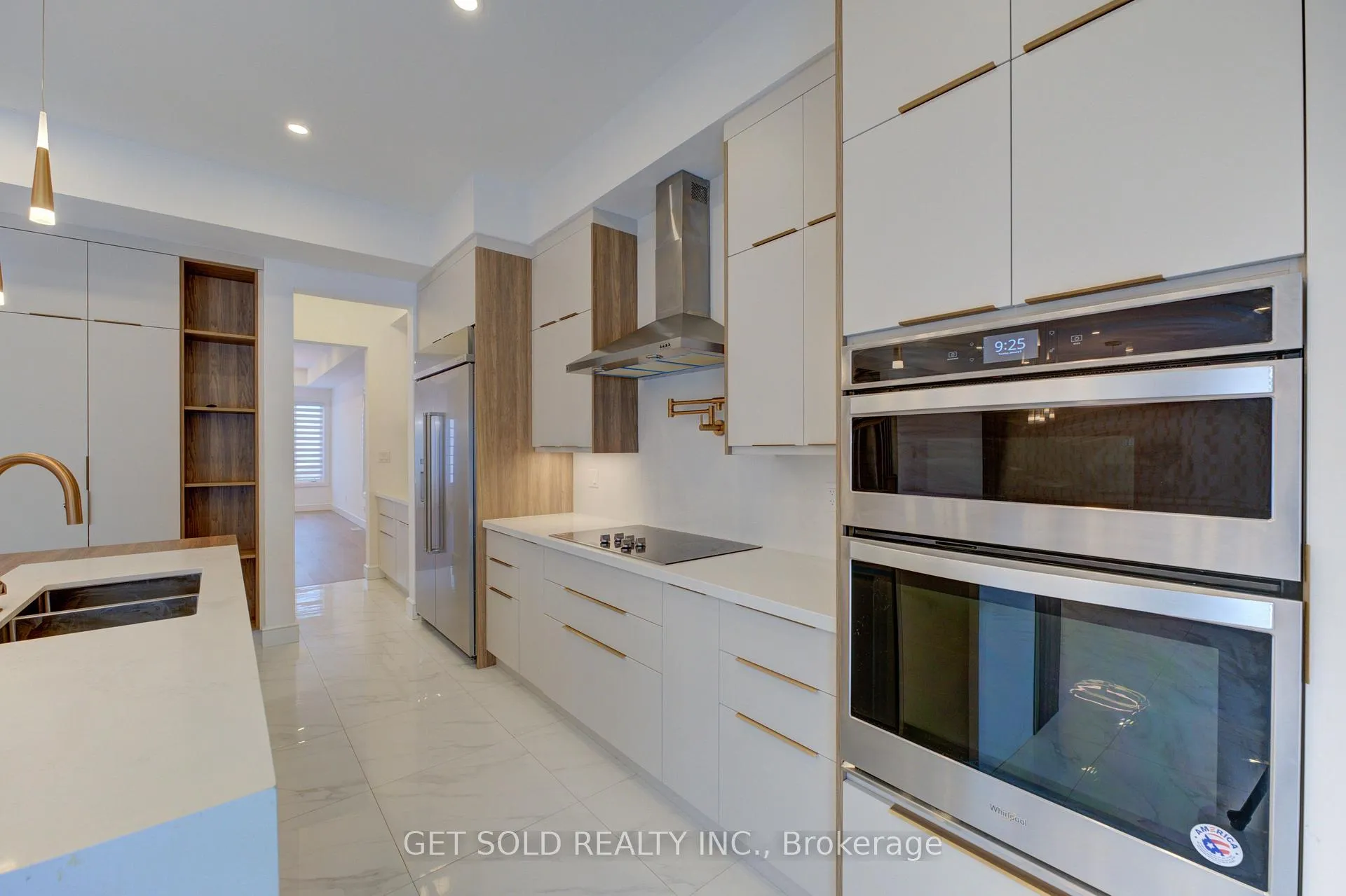 Photo 15 of 166 Concession Street, Hamilton, Centremount — HOMEH