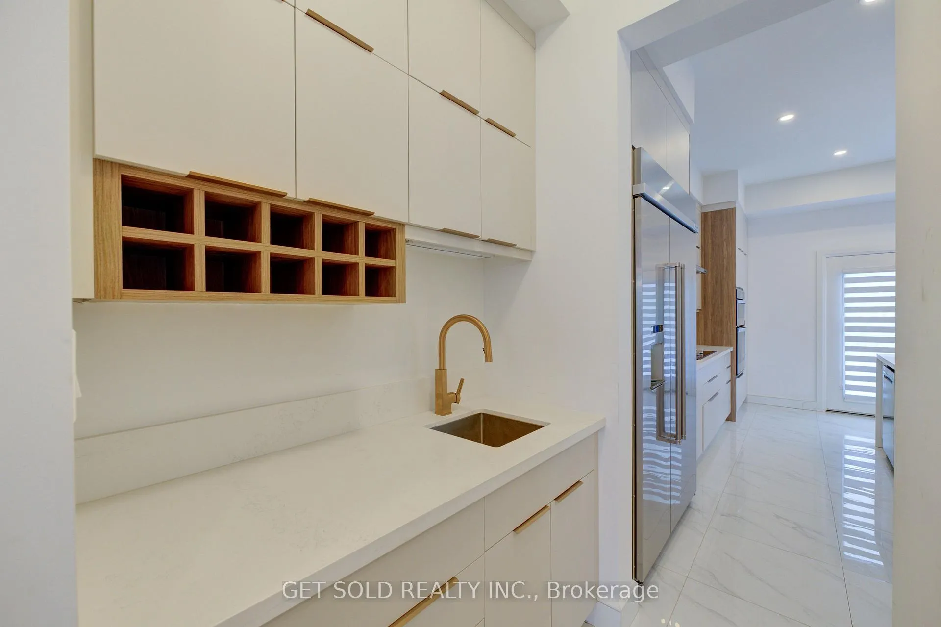 Photo 16 of 166 Concession Street, Hamilton, Centremount — HOMEH