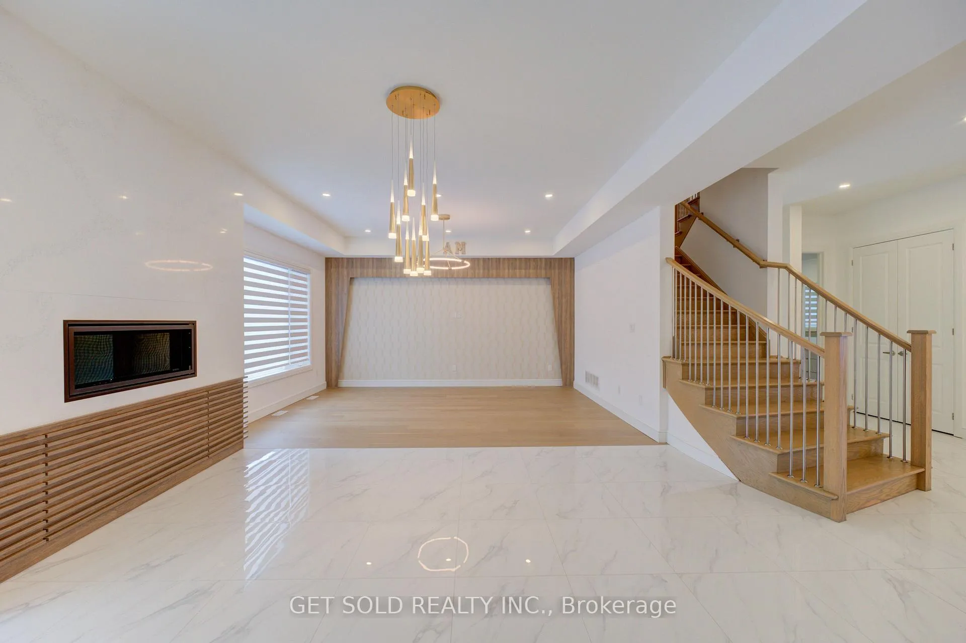 Photo 17 of 166 Concession Street, Hamilton, Centremount — HOMEH