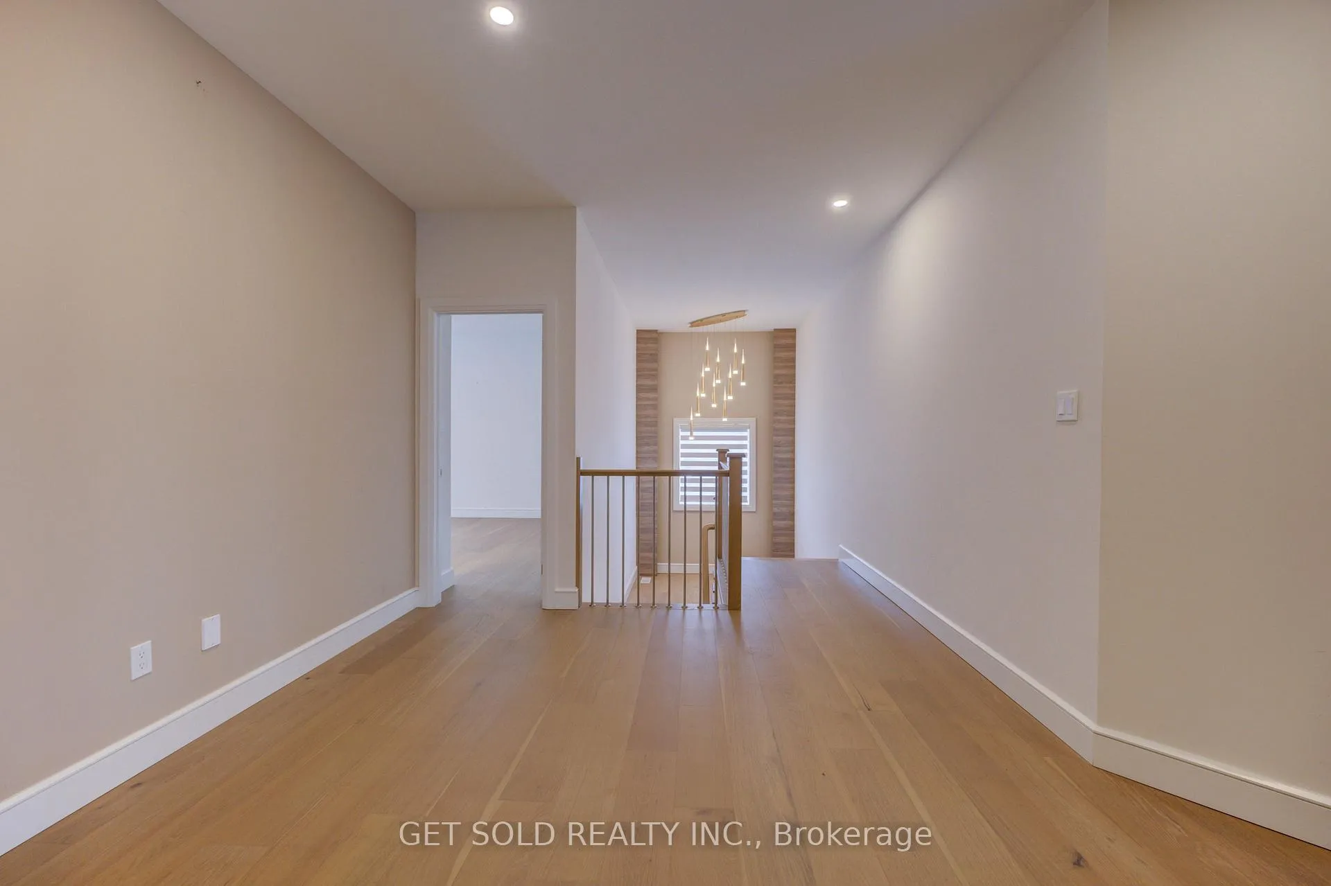Photo 20 of 166 Concession Street, Hamilton, Centremount — HOMEH