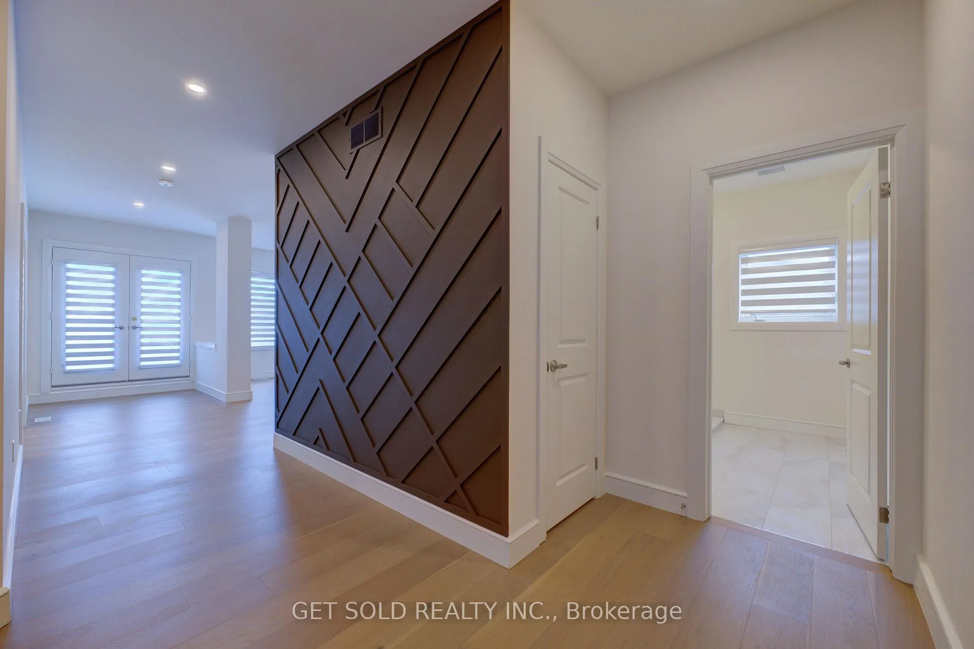 Photo 21 of 166 Concession Street, Hamilton, Centremount — HOMEH