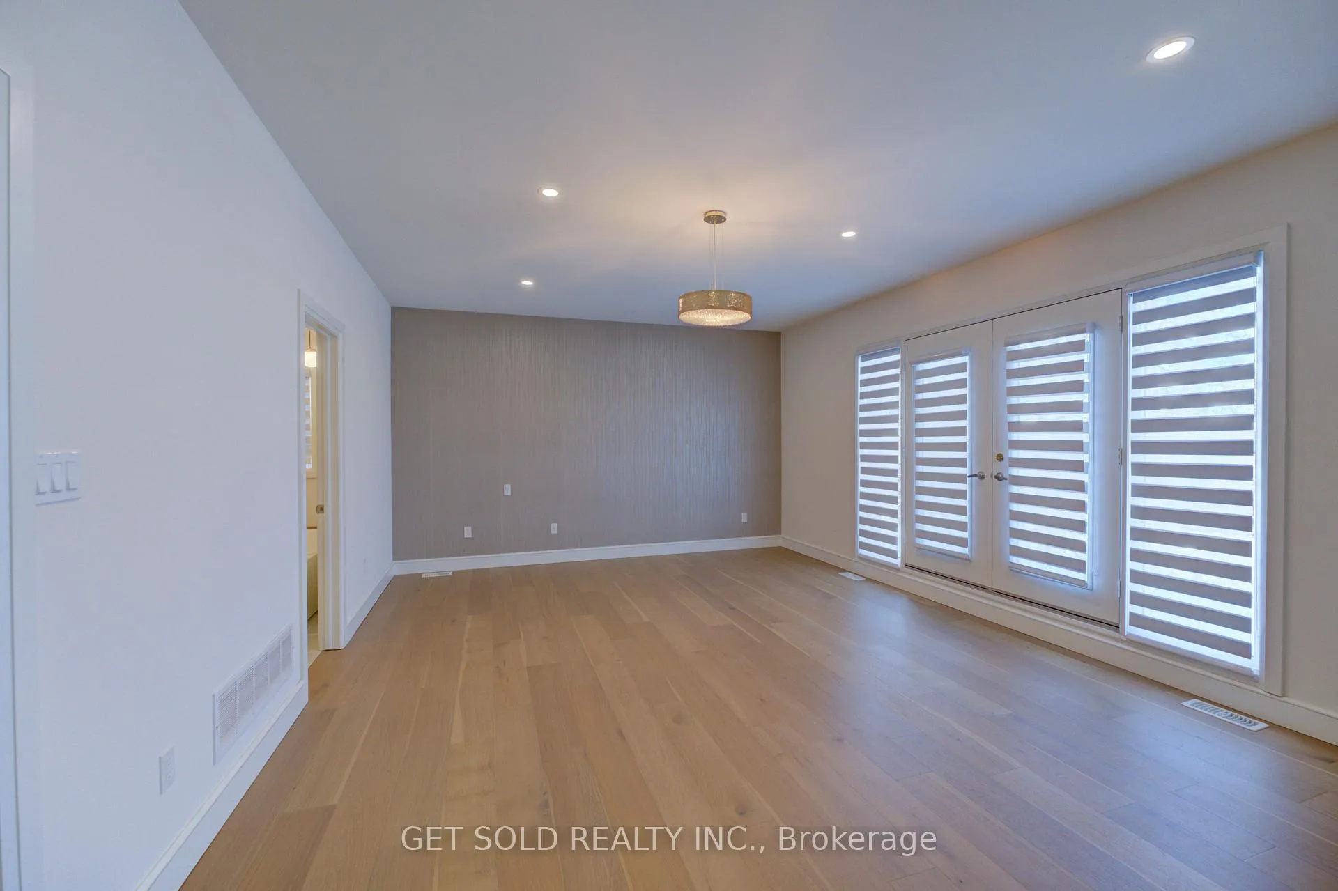 Photo 22 of 166 Concession Street, Hamilton, Centremount — HOMEH