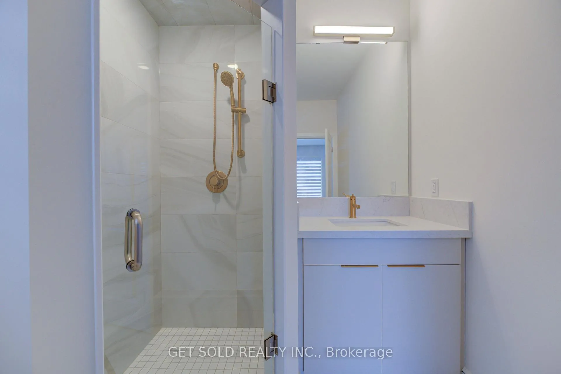 Photo 35 of 166 Concession Street, Hamilton, Centremount — HOMEH