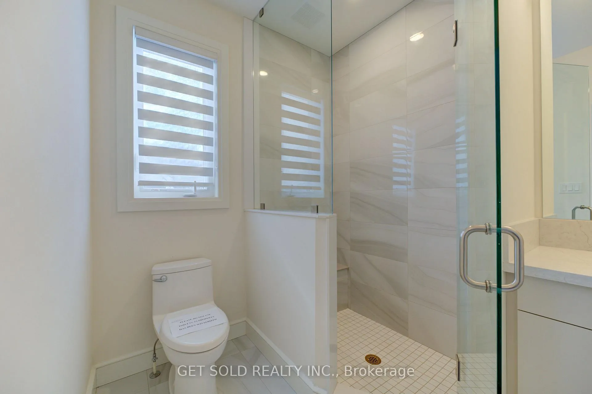 Photo 38 of 166 Concession Street, Hamilton, Centremount — HOMEH