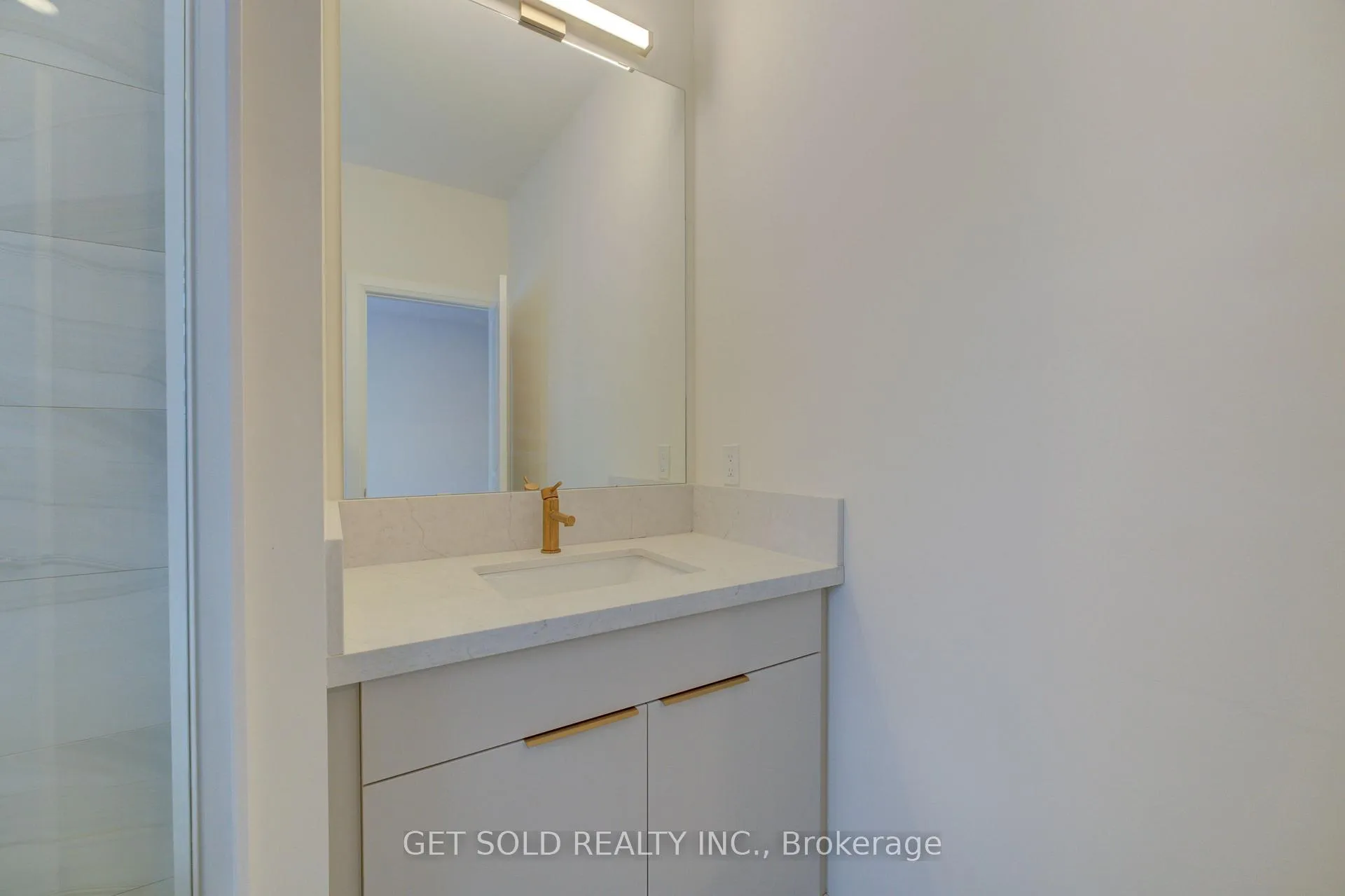 Photo 39 of 166 Concession Street, Hamilton, Centremount — HOMEH