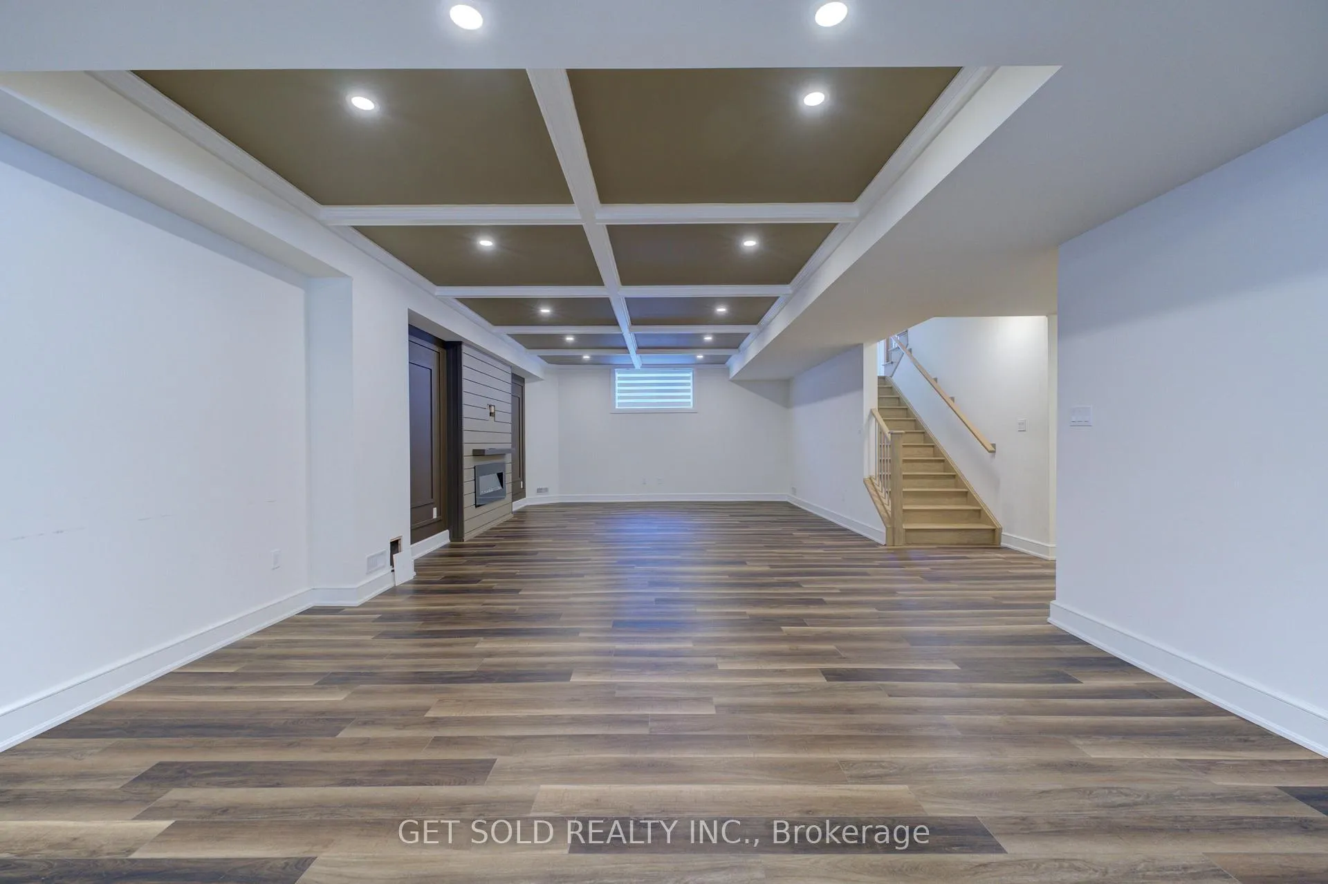 Photo 46 of 166 Concession Street, Hamilton, Centremount — HOMEH